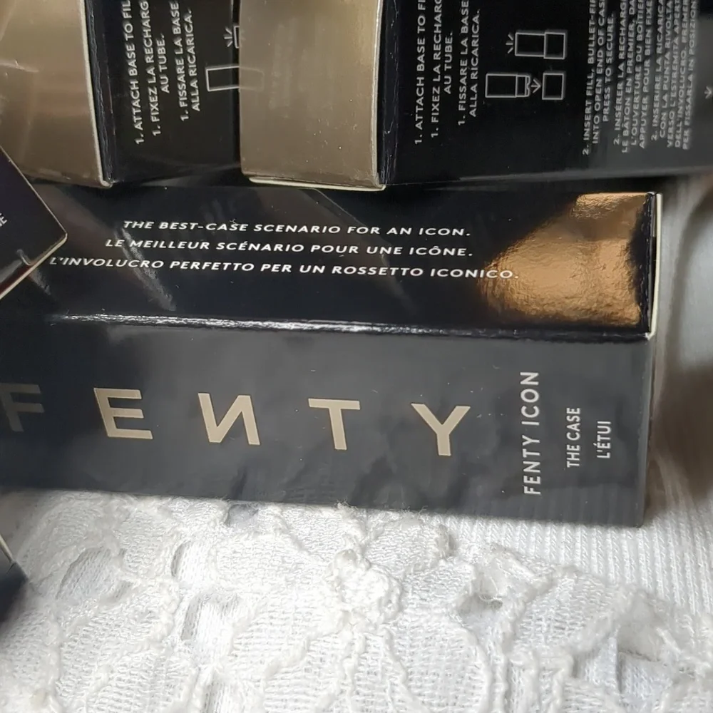 FENTY ICON "The Case" Two-piece Empty Refillable Case, Metallic Nude - Picture 4 of 7